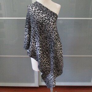 Minnie Rose One Shoulder Asymmetrical Hem 100% Cashmere Poncho